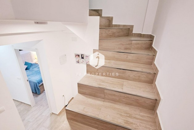 Tweedehands - duplex -
Torrevieja - La siesta