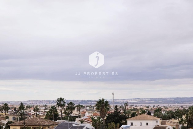 Tweedehands - duplex -
Torrevieja - La siesta