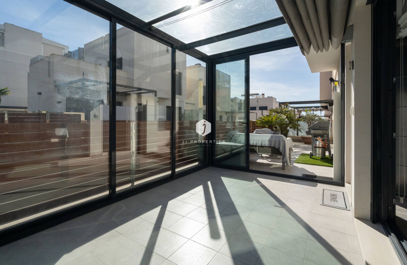 Tweedehands - Villa -
Torrevieja - Aguas Nuevas 2