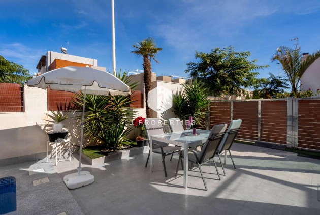 Tweedehands - Villa -
Torrevieja - Aguas Nuevas 2