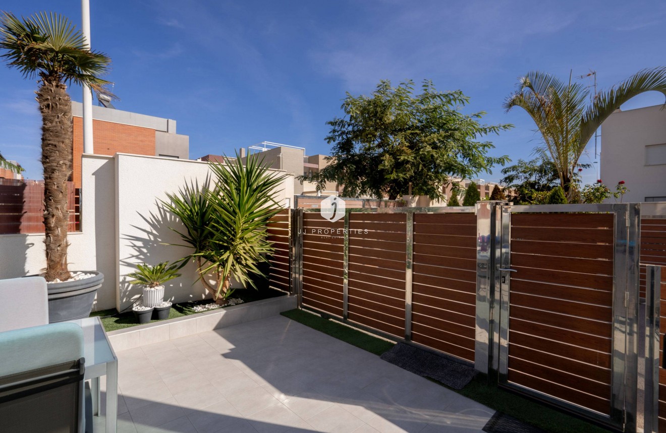 Tweedehands - Villa -
Torrevieja - Aguas Nuevas 2