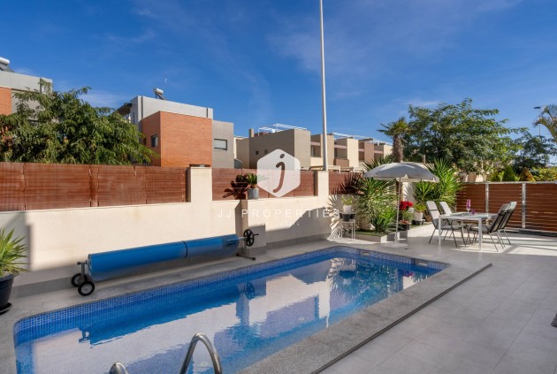 Tweedehands - Villa -
Torrevieja - Aguas Nuevas 2