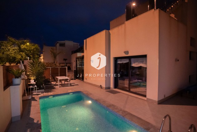 Tweedehands - Villa -
Torrevieja - Aguas Nuevas 2