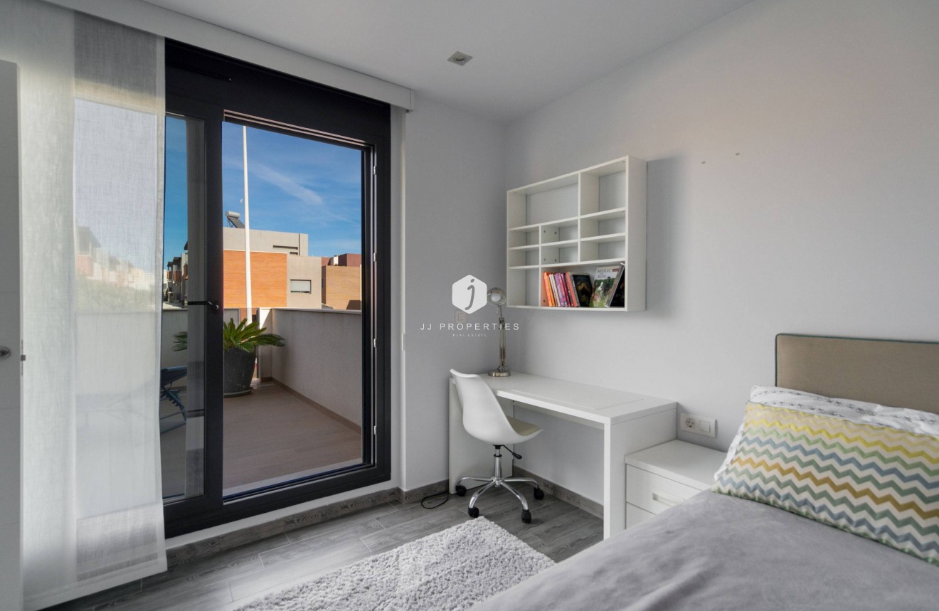 Tweedehands - Villa -
Torrevieja - Aguas Nuevas 2