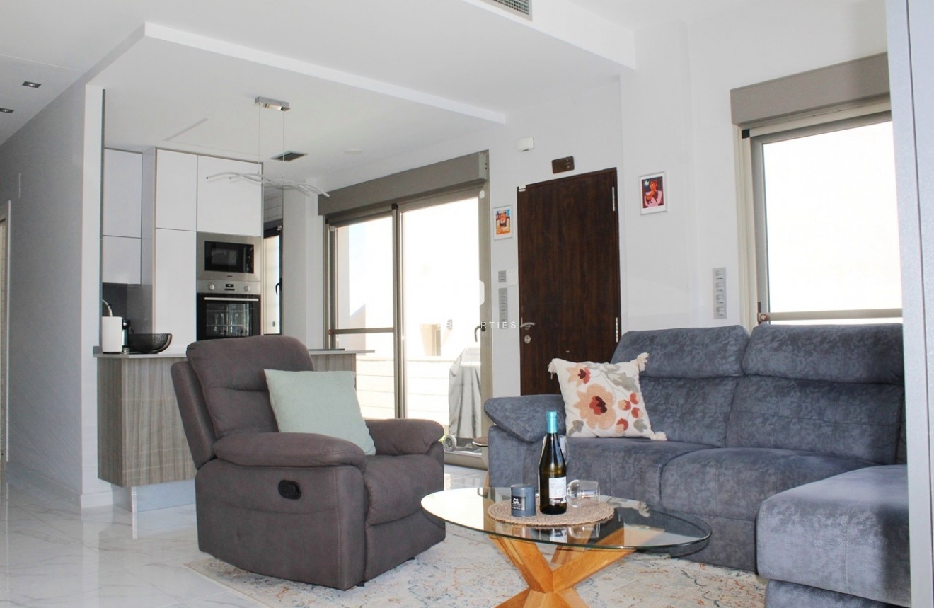 Tweedehands - Villa -
Orihuela Costa - Costa Blanca