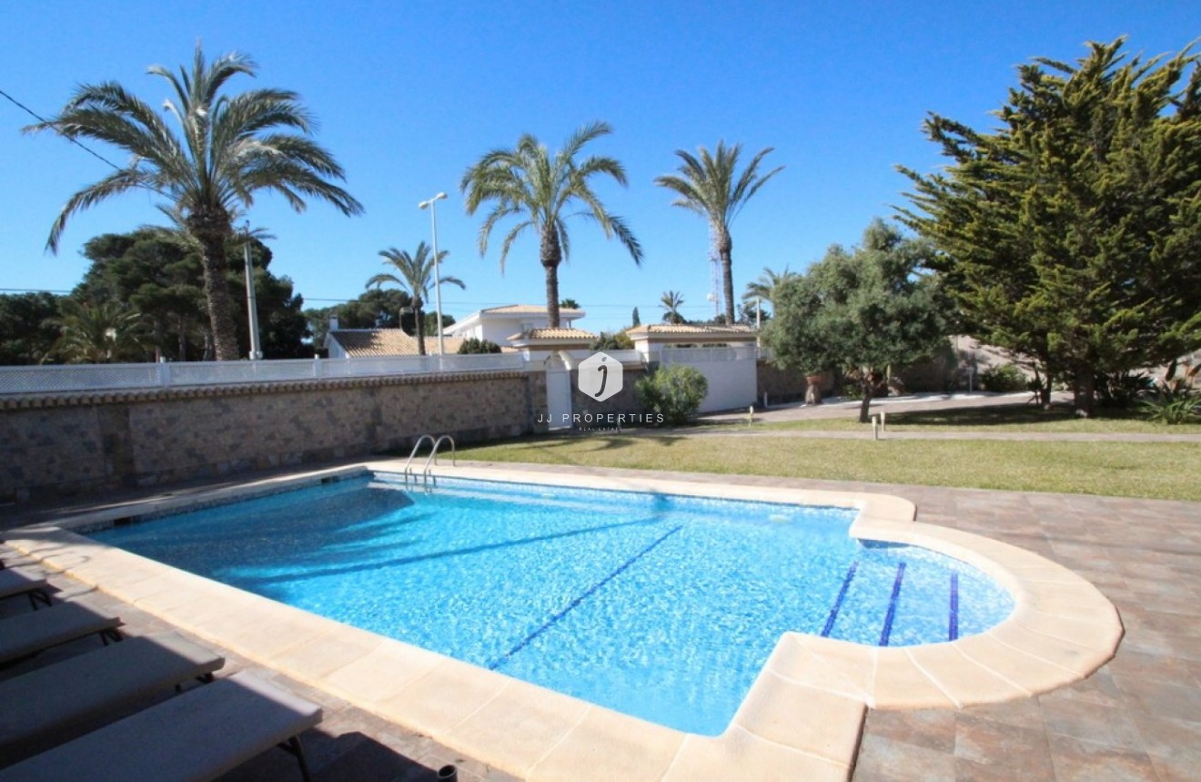 Tweedehands - Villa -
Orihuela Costa - Costa Blanca