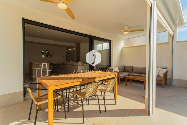 Segunda mano - Chalet -
Torrevieja - La siesta