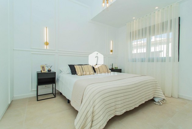 Segunda mano - Chalet -
Torrevieja - La siesta