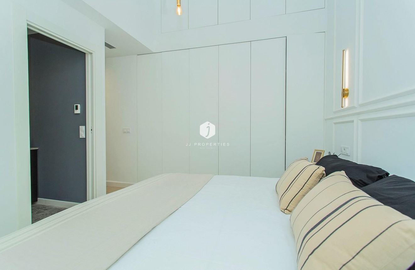 Segunda mano - Chalet -
Torrevieja - La siesta