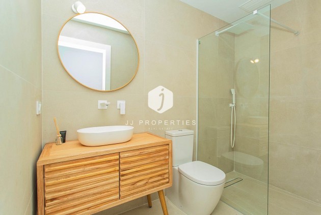 Segunda mano - Chalet -
Torrevieja - La siesta