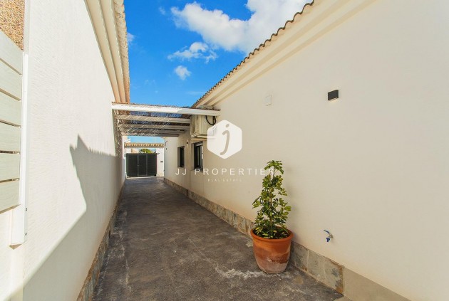 Segunda mano - Chalet -
Torrevieja - La siesta