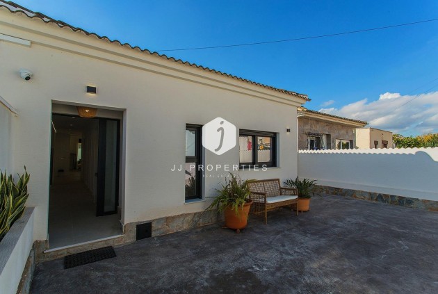 Segunda mano - Chalet -
Torrevieja - La siesta