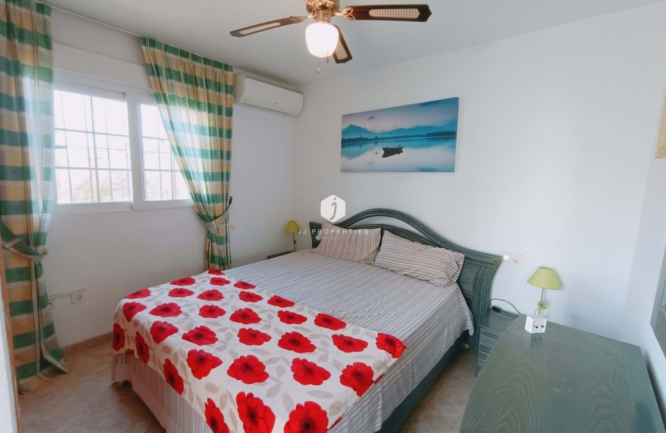 Tweedehands - Chalet -
Playa Flamenca - Costa Blanca