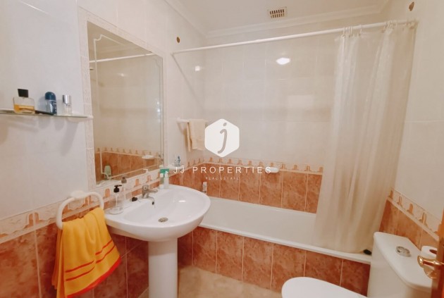 Tweedehands - Chalet -
Playa Flamenca - Costa Blanca