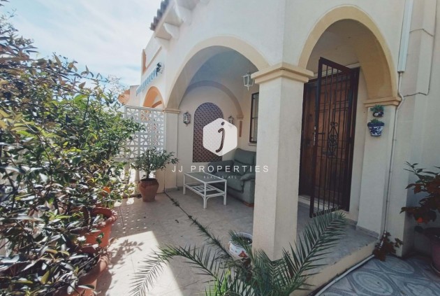 Tweedehands - Chalet -
Playa Flamenca - Costa Blanca