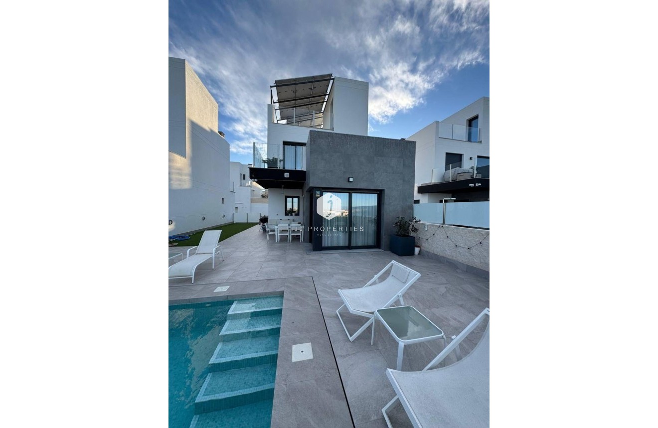 Tweedehands - Villa -
Torrevieja - Los Balcones - Los Altos del Edén