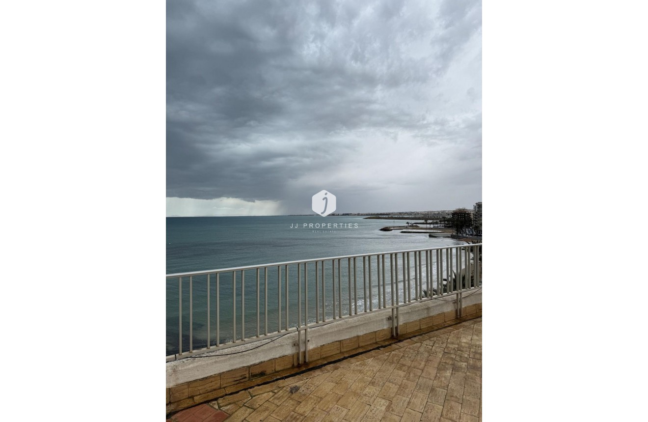 Tweedehands - Appartement / flat -
Torrevieja - Playa del Cura