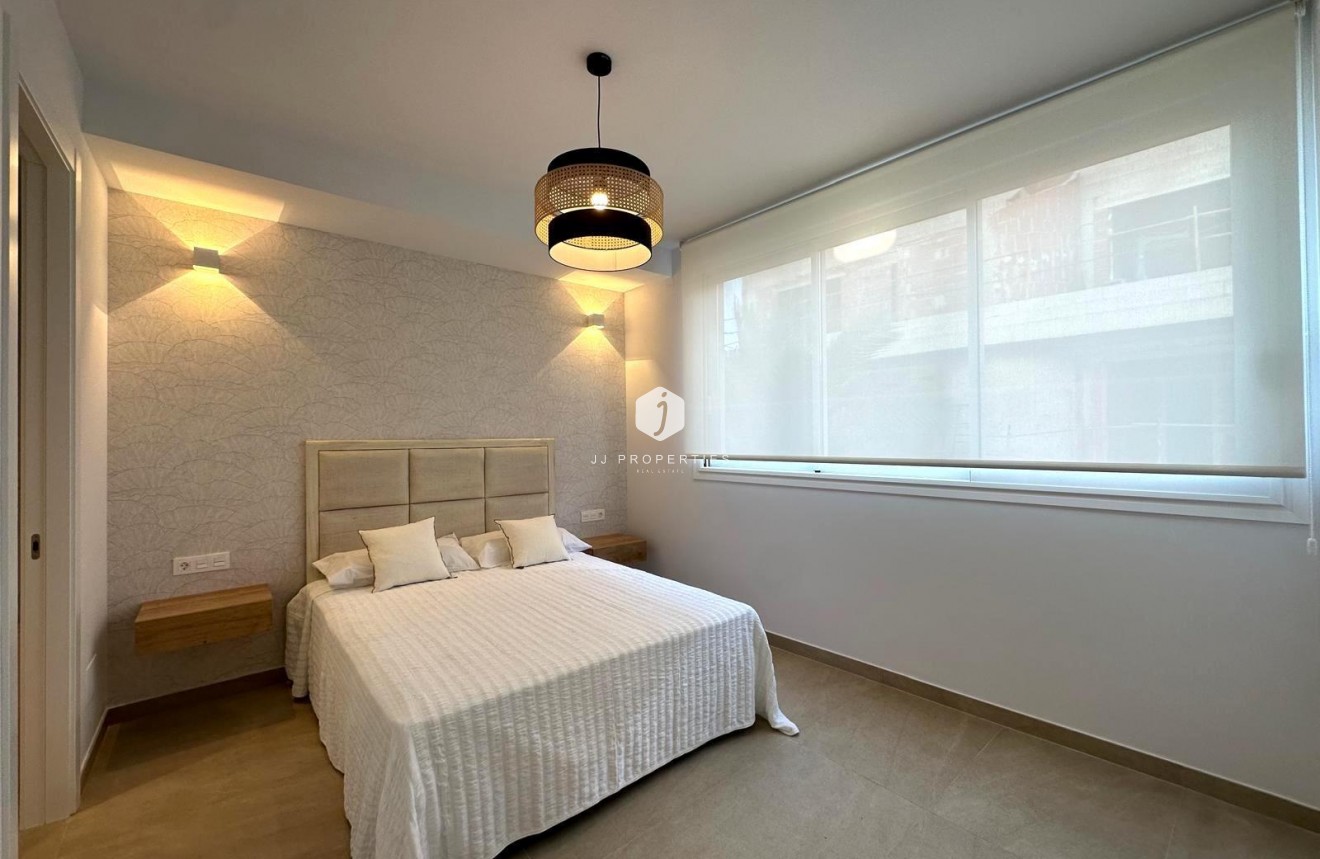 Tweedehands - Appartement / flat -
Torrevieja - Playa del Cura