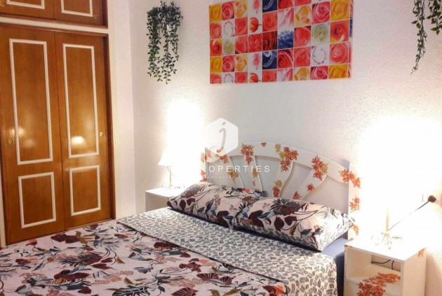 Segunda mano - Apartamento / piso -
Torrevieja - Centro