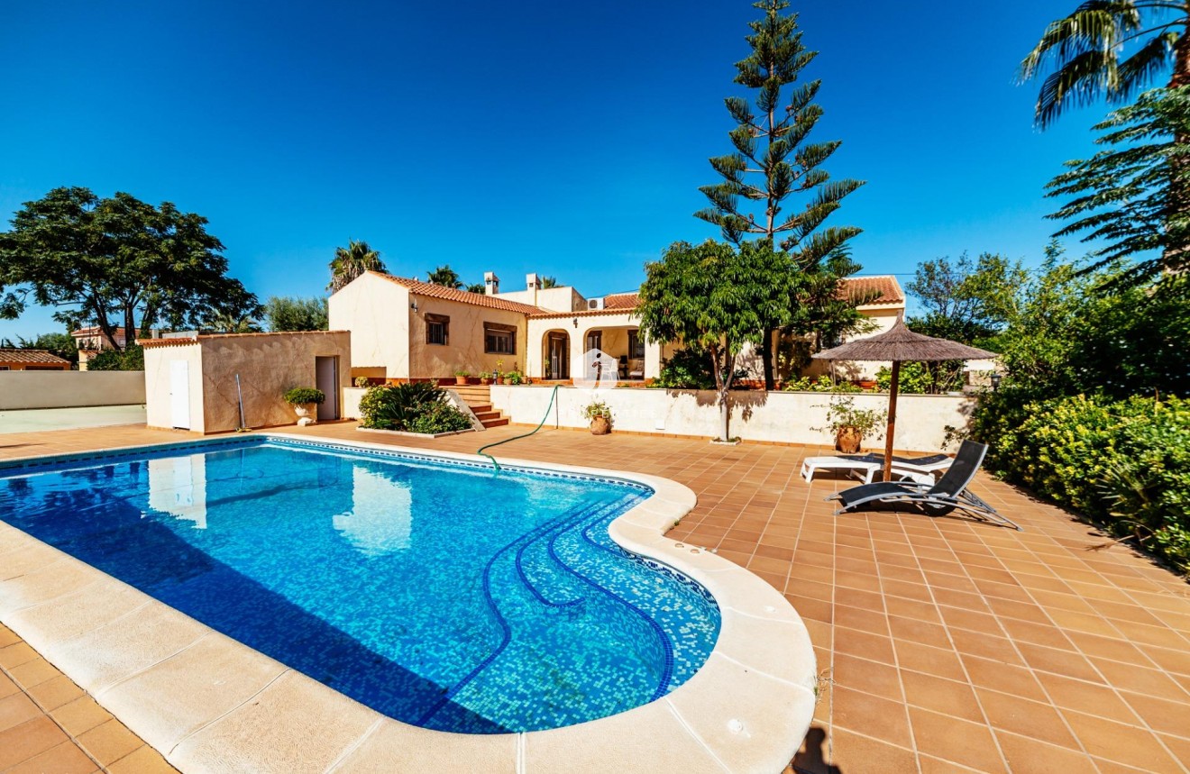 Tweedehands - Villa -
Los Montesinos - Montesinos  Los