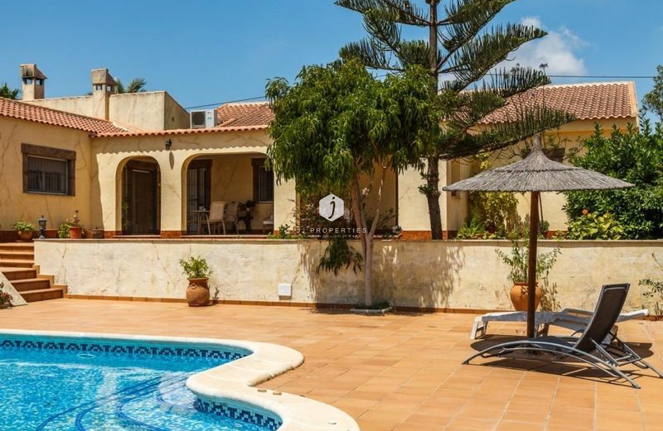 Tweedehands - Villa -
Los Montesinos - Montesinos  Los