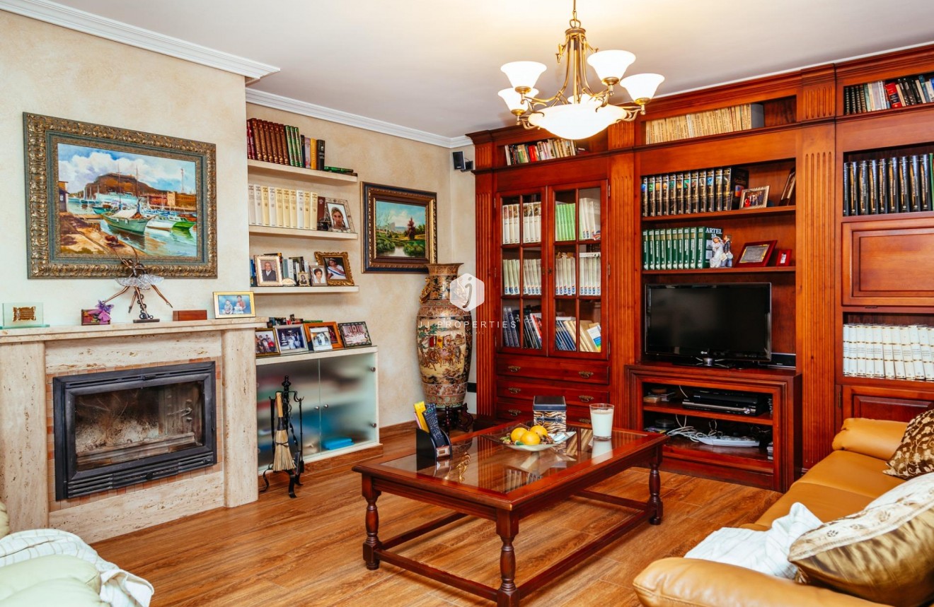 Tweedehands - Villa -
Los Montesinos - Montesinos  Los