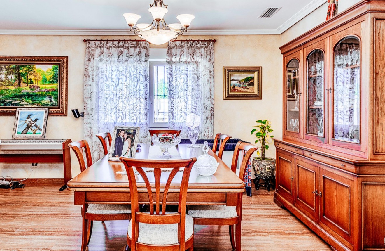 Tweedehands - Villa -
Los Montesinos - Montesinos  Los