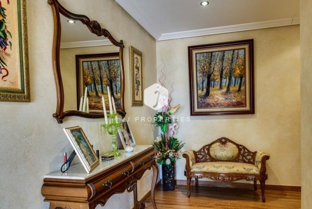 Tweedehands - Villa -
Los Montesinos - Montesinos  Los