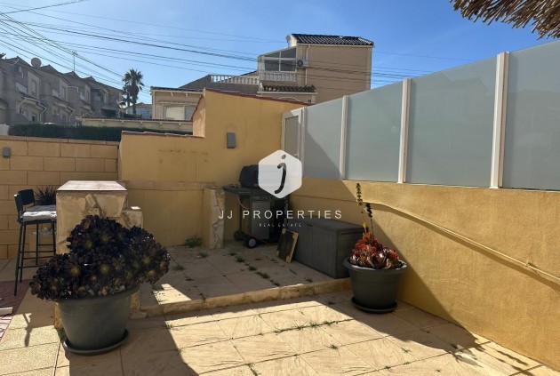 Tweedehands - Appartement / flat -
San Miguel de Salinas - Inland