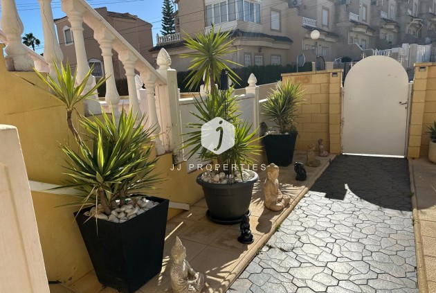 Tweedehands - Appartement / flat -
San Miguel de Salinas - Inland