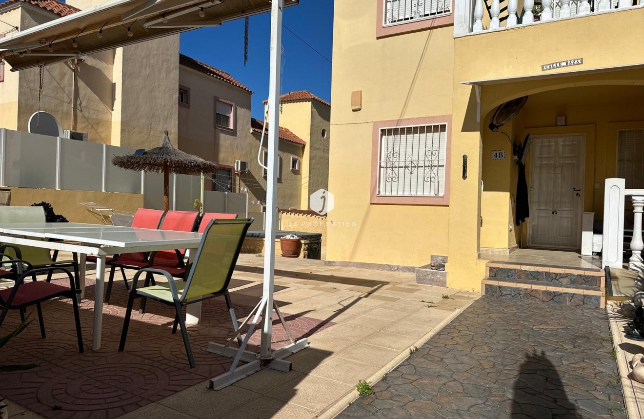Tweedehands - Appartement / flat -
San Miguel de Salinas - Inland