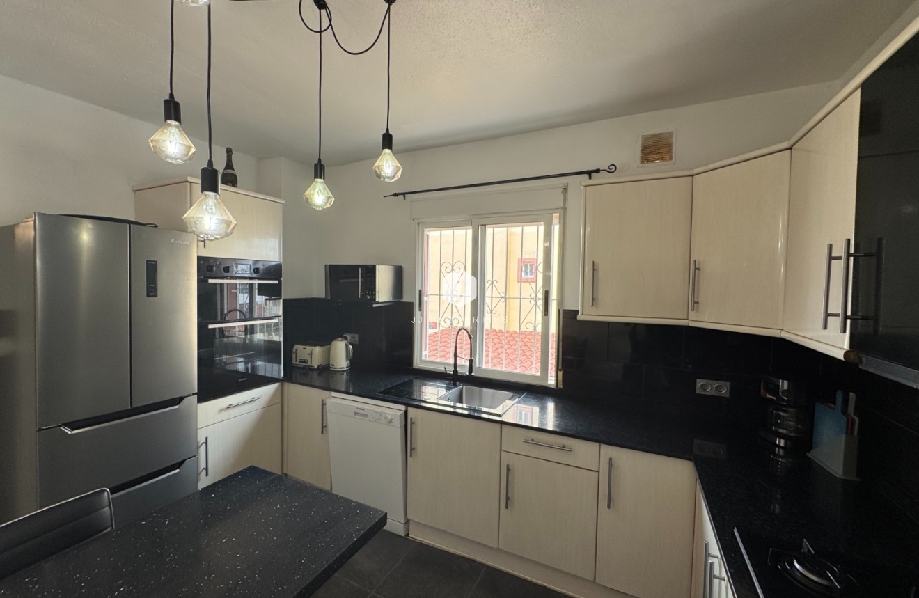 Tweedehands - Appartement / flat -
San Miguel de Salinas - Inland