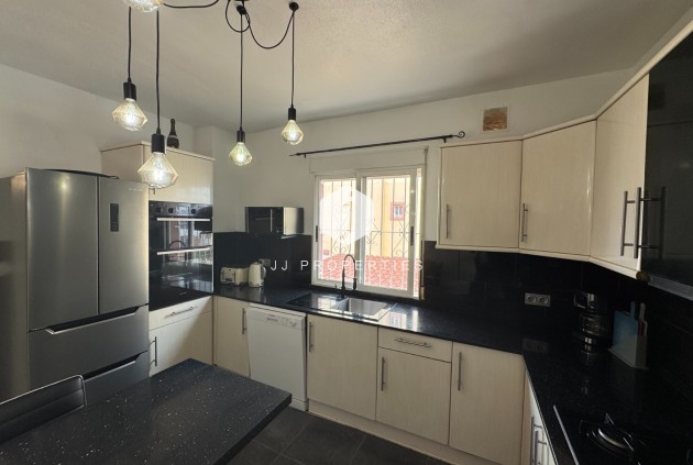 Tweedehands - Appartement / flat -
San Miguel de Salinas - Inland