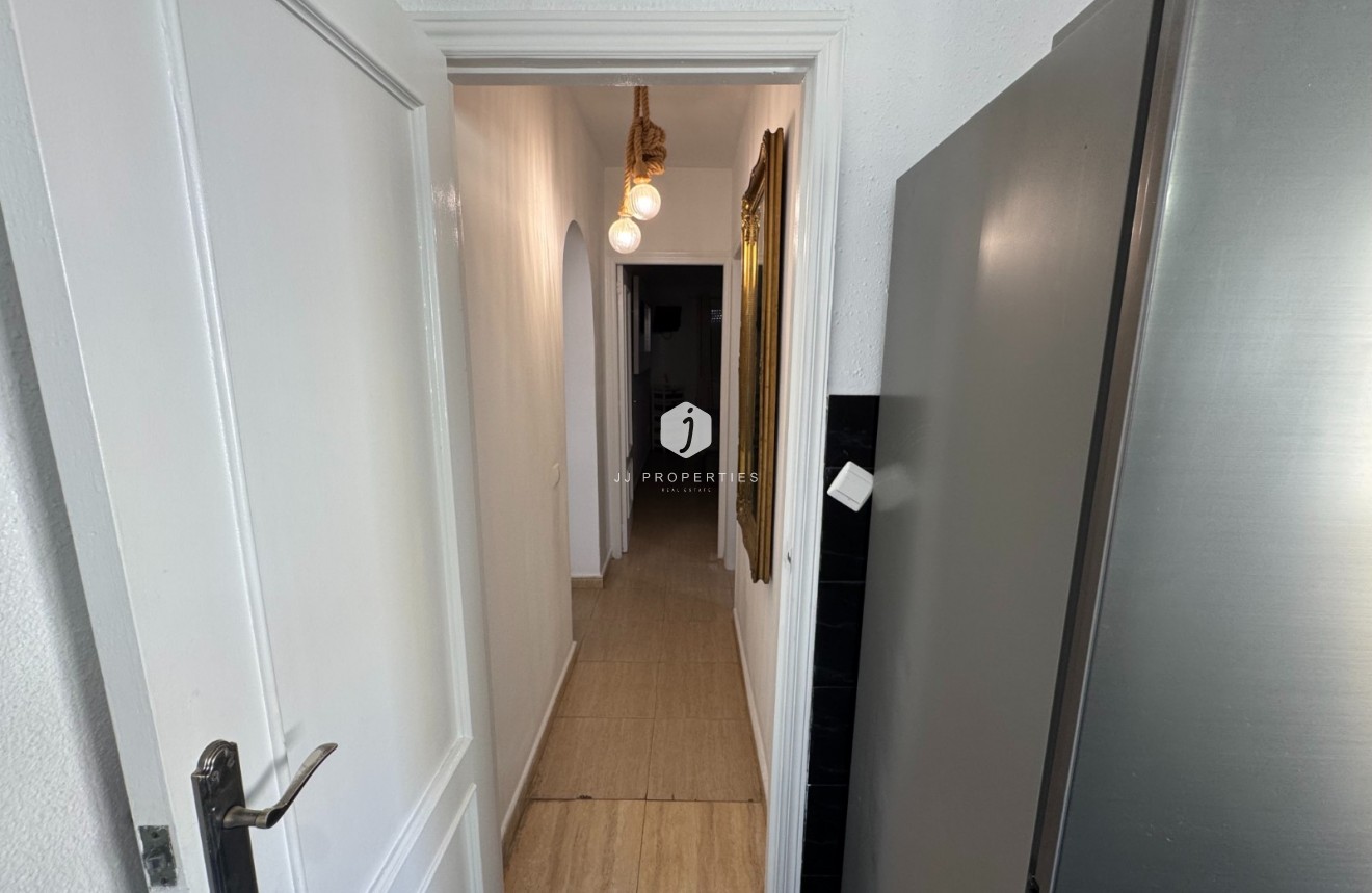 Tweedehands - Appartement / flat -
San Miguel de Salinas - Inland