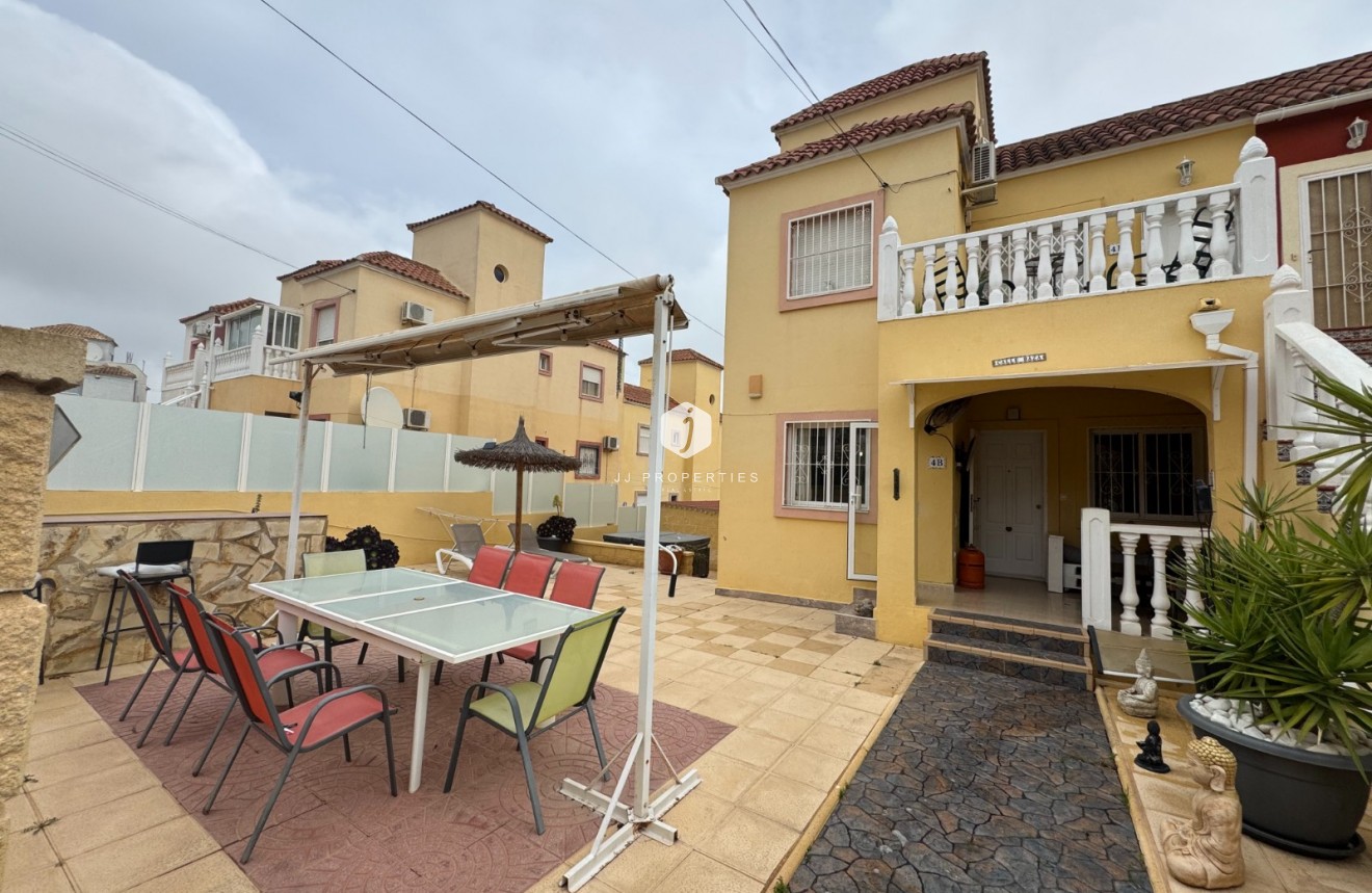Tweedehands - Appartement / flat -
San Miguel de Salinas - Inland