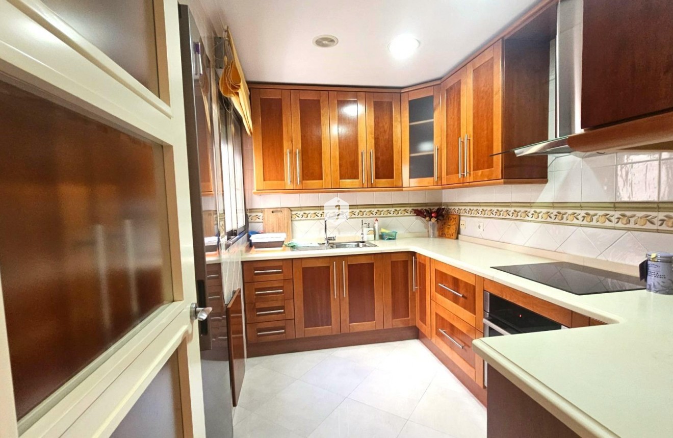 Tweedehands - Appartement / flat -
Torrevieja - Centro