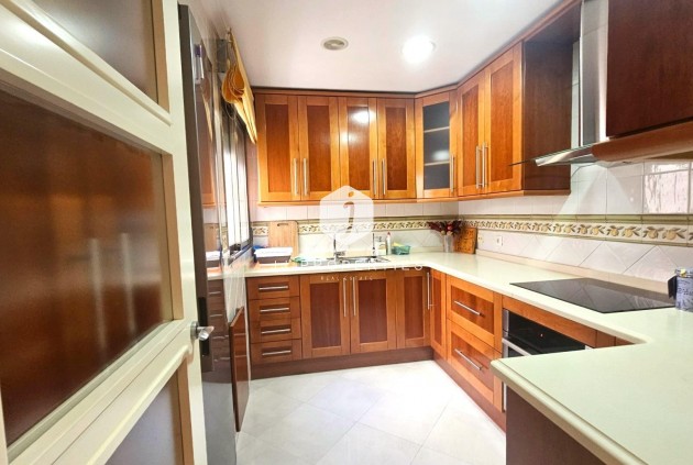 Tweedehands - Appartement / flat -
Torrevieja - Centro