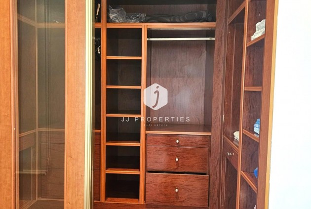 Tweedehands - Appartement / flat -
Torrevieja - Centro