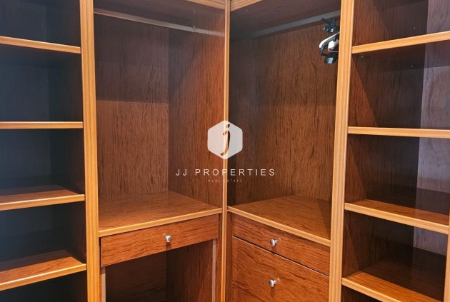 Tweedehands - Appartement / flat -
Torrevieja - Centro