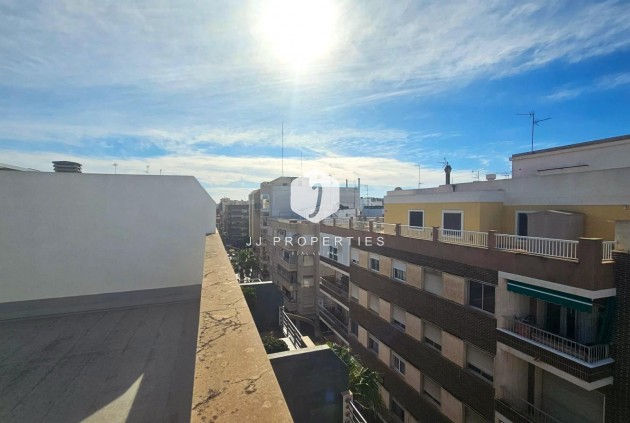 Tweedehands - Appartement / flat -
Torrevieja - Centro