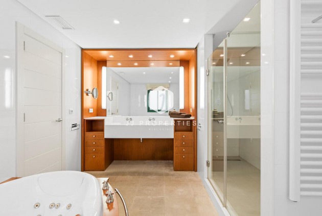 Tweedehands - Penthouse -
Orihuela Costa - Campoamor