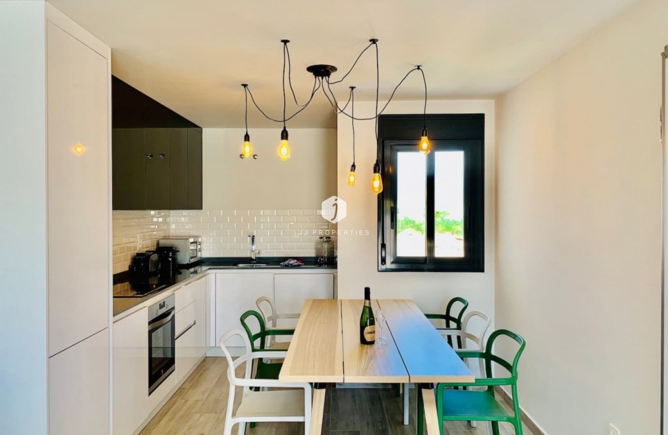 Tweedehands - Appartement / flat -
San Miguel de Salinas - Inland