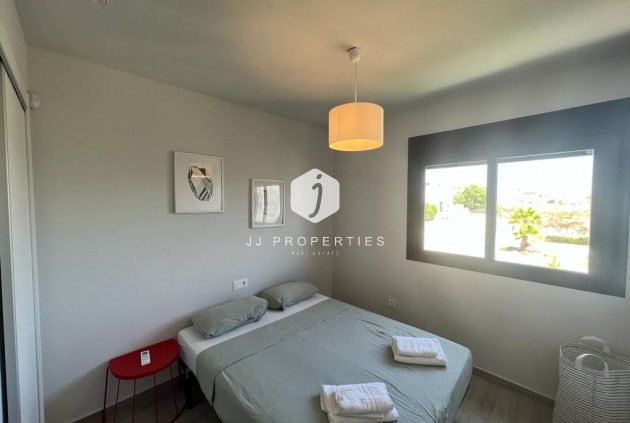 Tweedehands - Appartement / flat -
San Miguel de Salinas - Inland