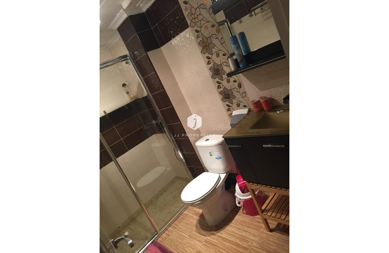 Tweedehands - Appartement / flat -
Torrevieja - Playa del Cura