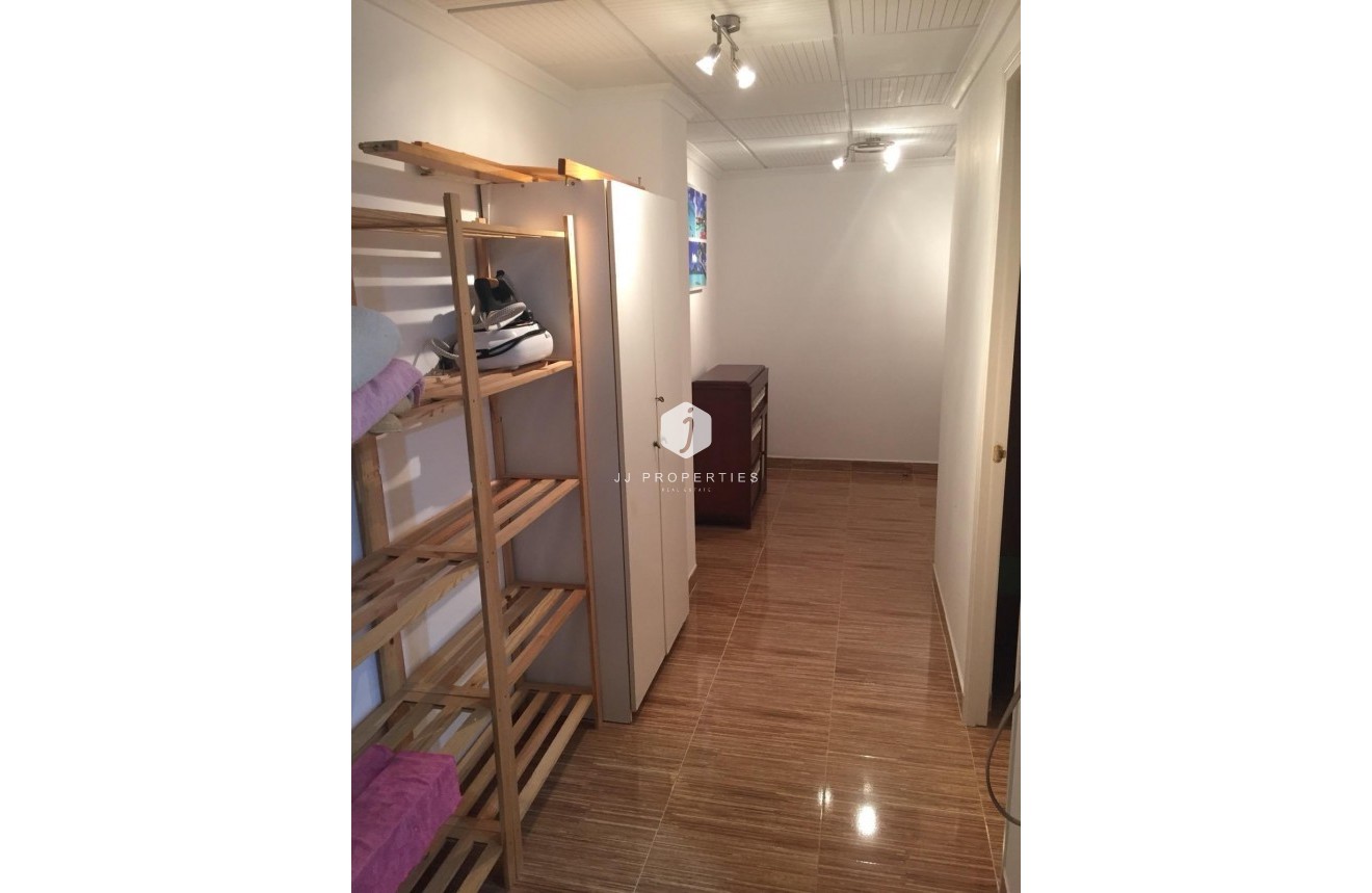 Tweedehands - Appartement / flat -
Torrevieja - Playa del Cura