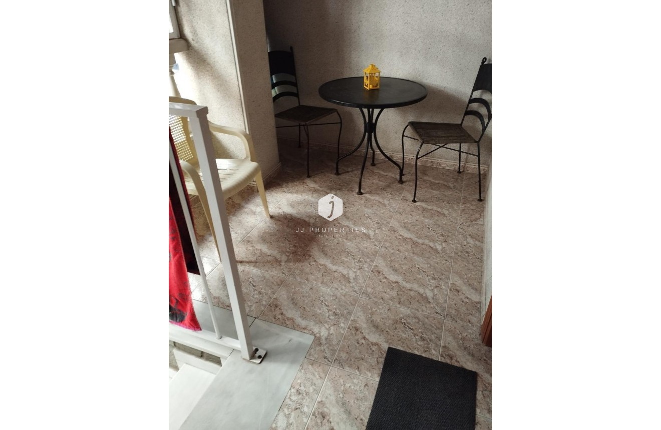 Tweedehands - Appartement / flat -
Torrevieja - Playa del Cura