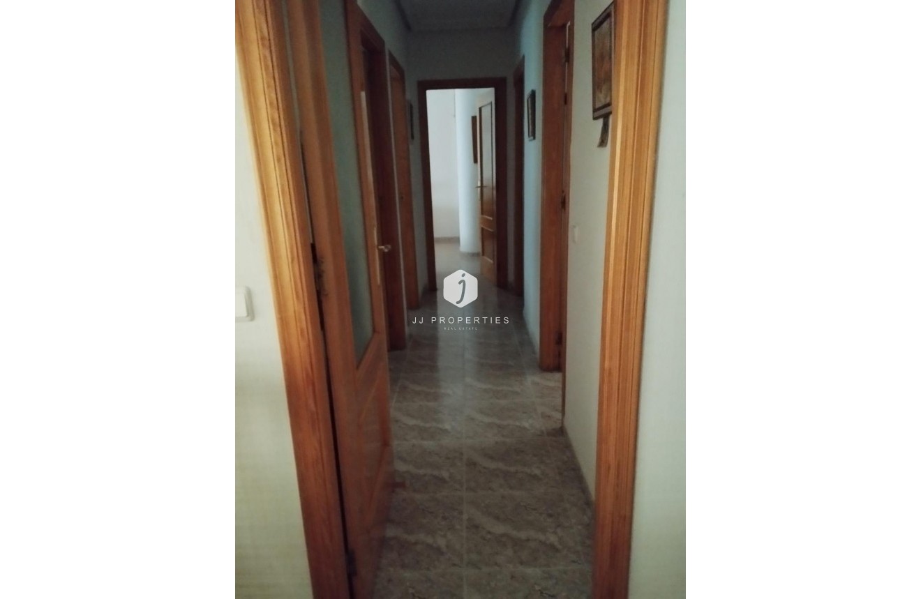 Tweedehands - Appartement / flat -
Torrevieja - Playa del Cura