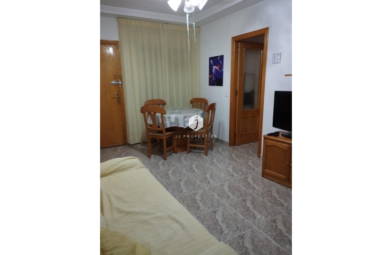 Tweedehands - Appartement / flat -
Torrevieja - Playa del Cura
