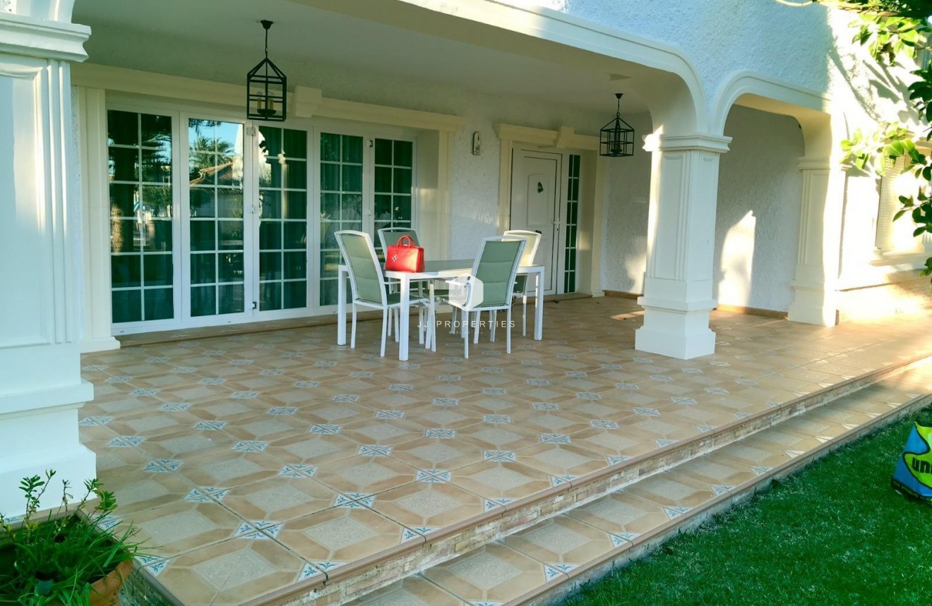 Tweedehands - Villa -
Orihuela Costa - Cabo Roig