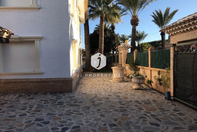 Tweedehands - Villa -
Orihuela Costa - Cabo Roig